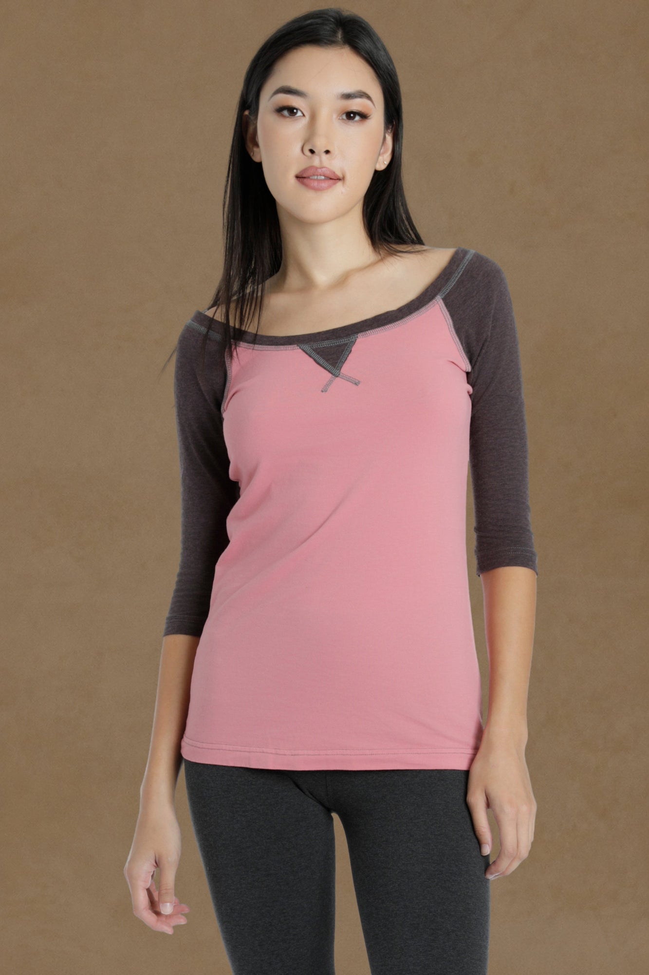 Women | Vintage-V Slide Tee | Guava