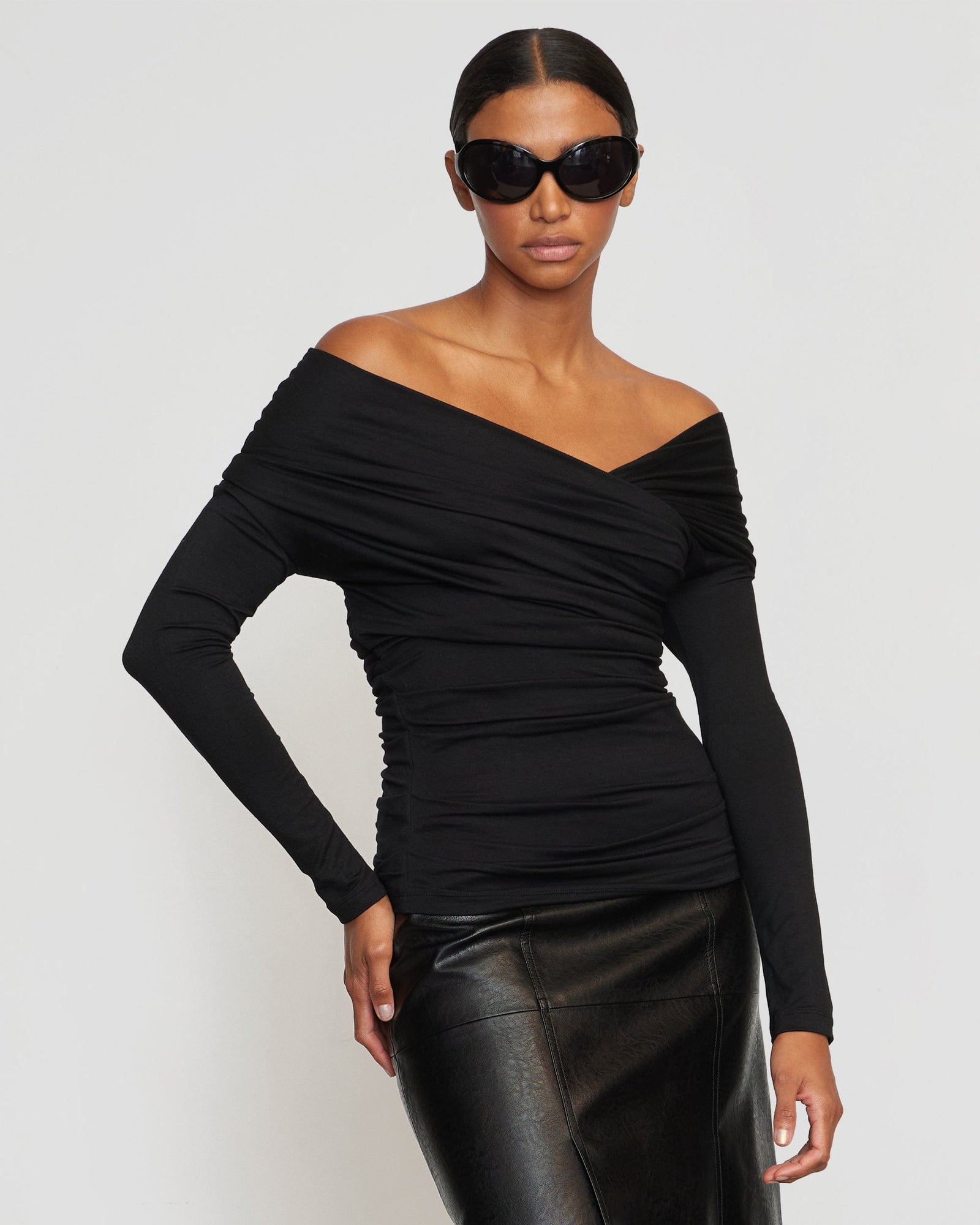Theresa Ruched Off-Shoulder Long-Sleeve Tee | Black
