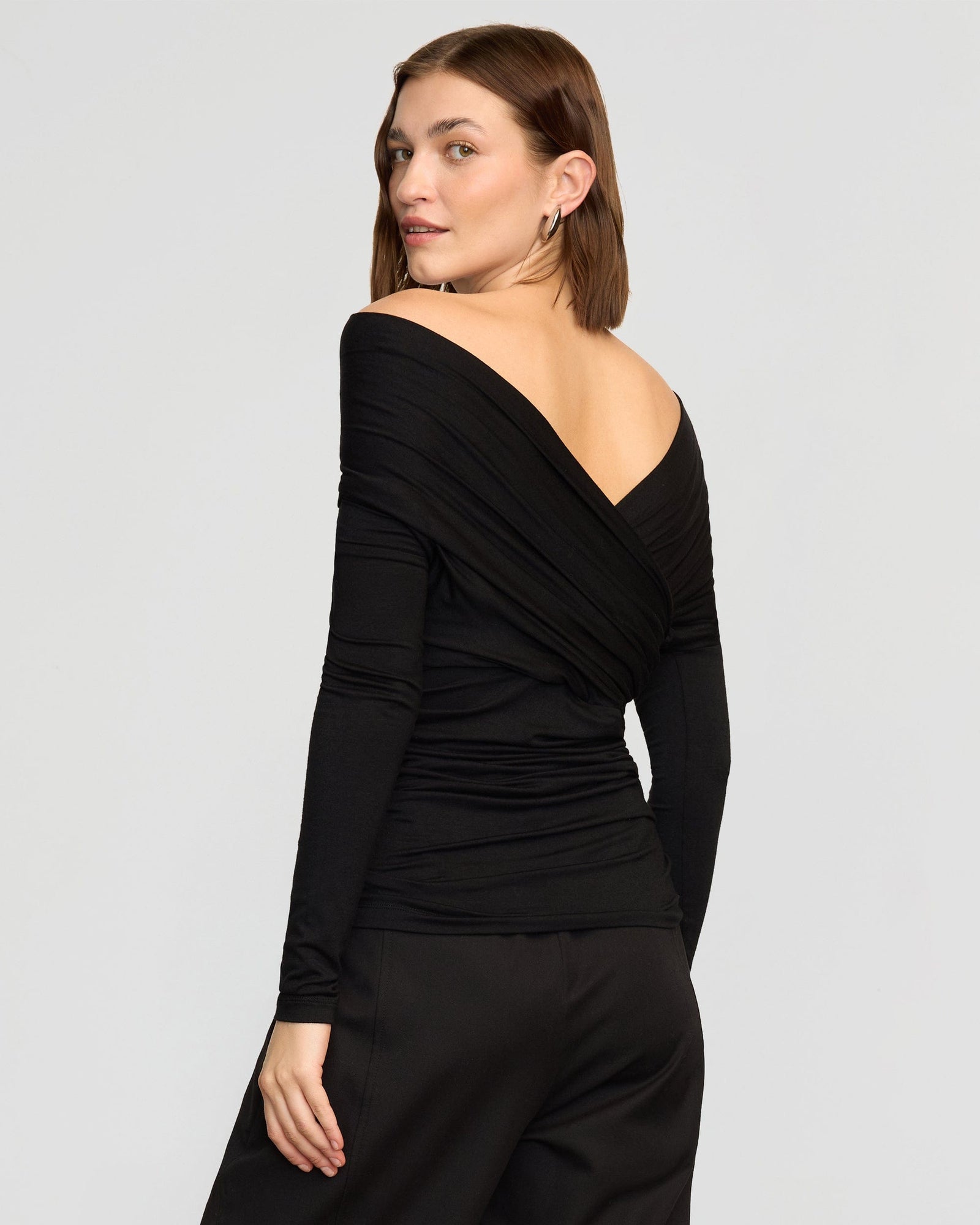 Theresa Ruched Off-Shoulder Long-Sleeve Tee | Black