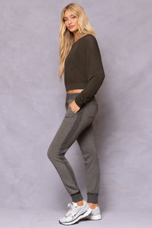 Women | Striated Racing Stripe Fitted Jogger | Olive