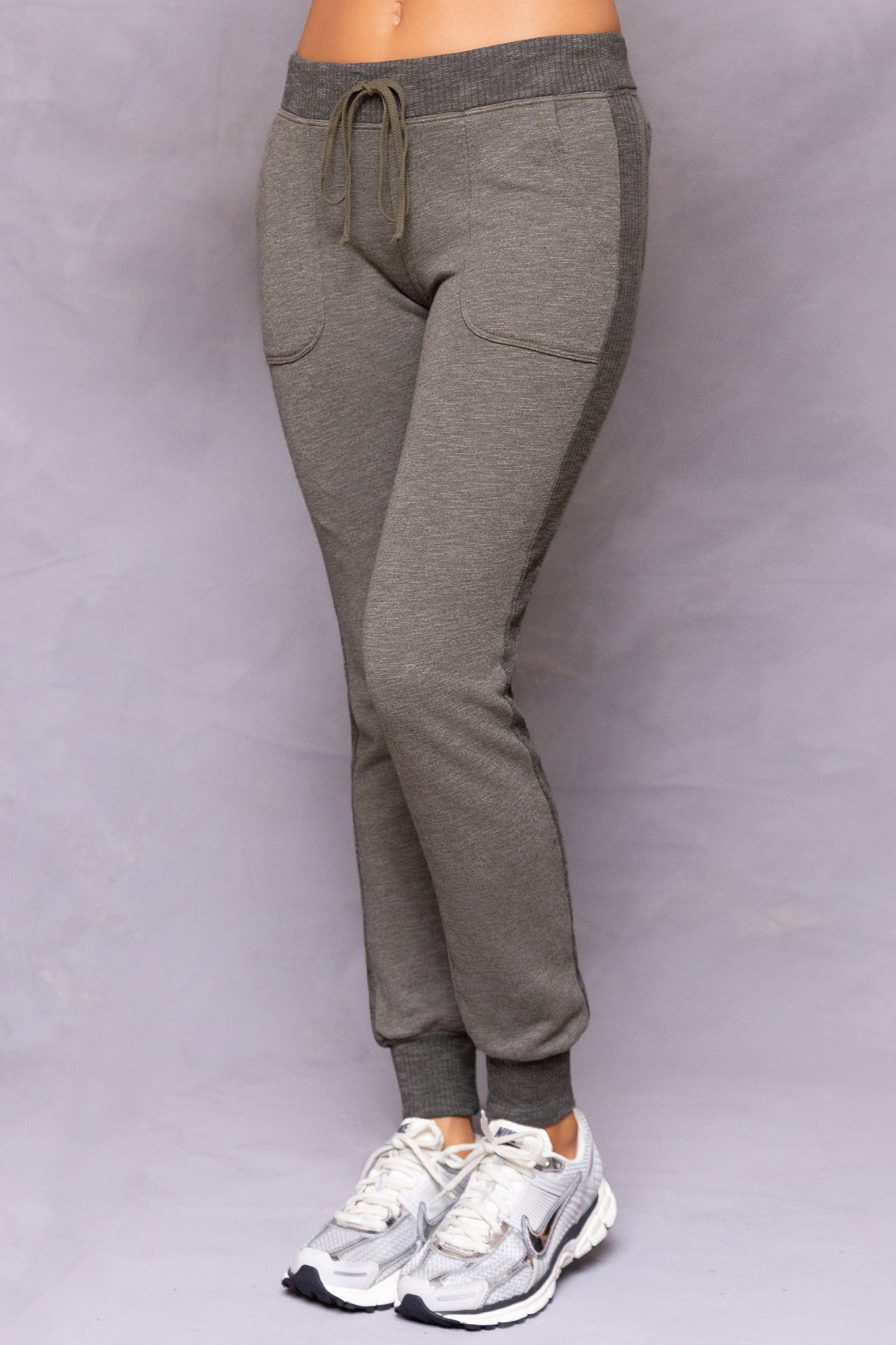Women | Striated Racing Stripe Fitted Jogger | Olive