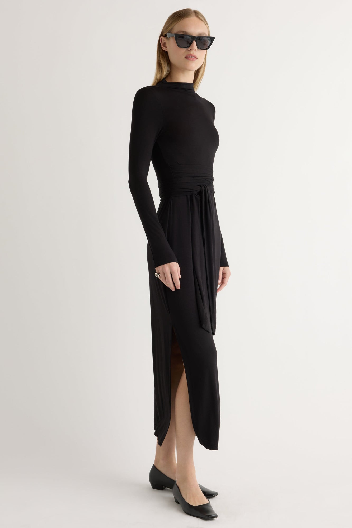 Vero Tie-Front Long-Sleeve Dress | Black