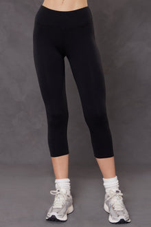 Women | Flat Waist Capri Legging | Charcoal/Jet