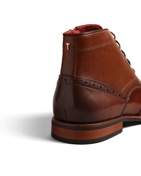 Men | Brogue Chukka Boot | Pale Brown