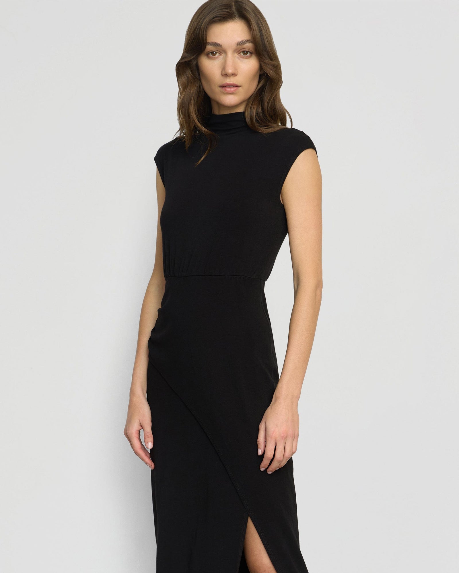 Yimei Mock-Neck Side-Slit Dress | Black