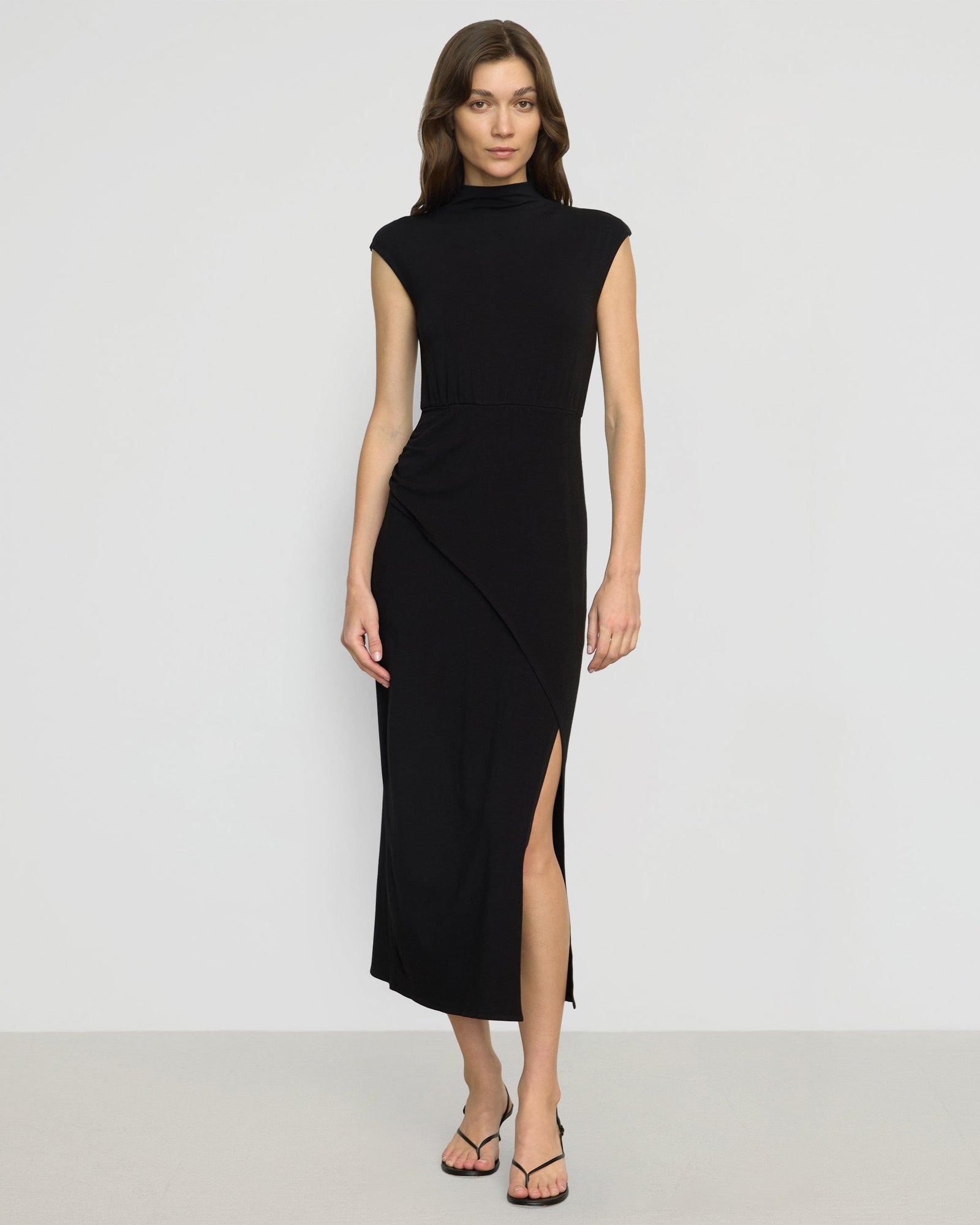 Yimei Mock-Neck Side-Slit Dress | Black